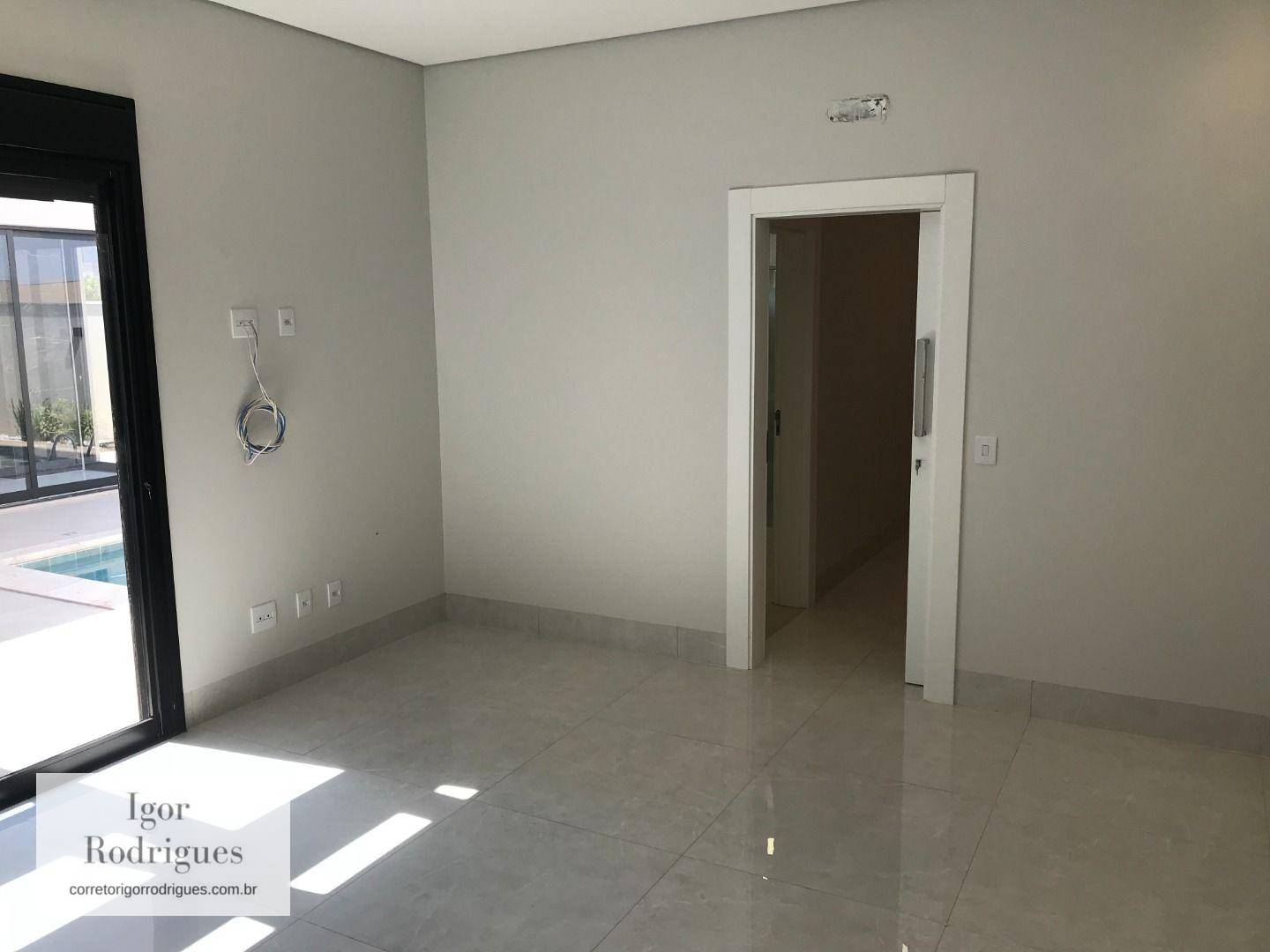 Casa à venda com 4 quartos, 270m² - Foto 10