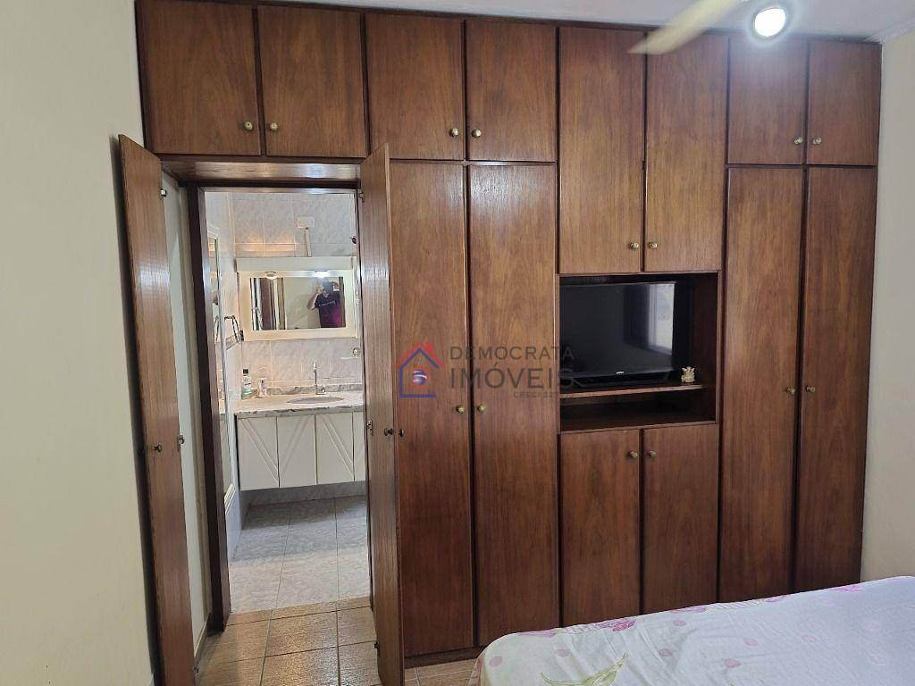 Casa à venda com 3 quartos, 250m² - Foto 13