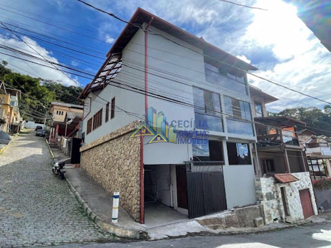 Casa à venda e aluguel com 4 quartos, 1M2 - Foto 1