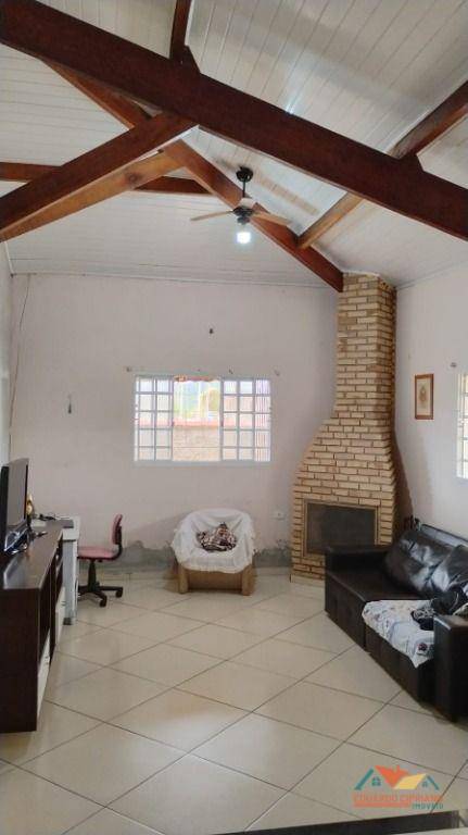 Casa à venda com 3 quartos, 200m² - Foto 15