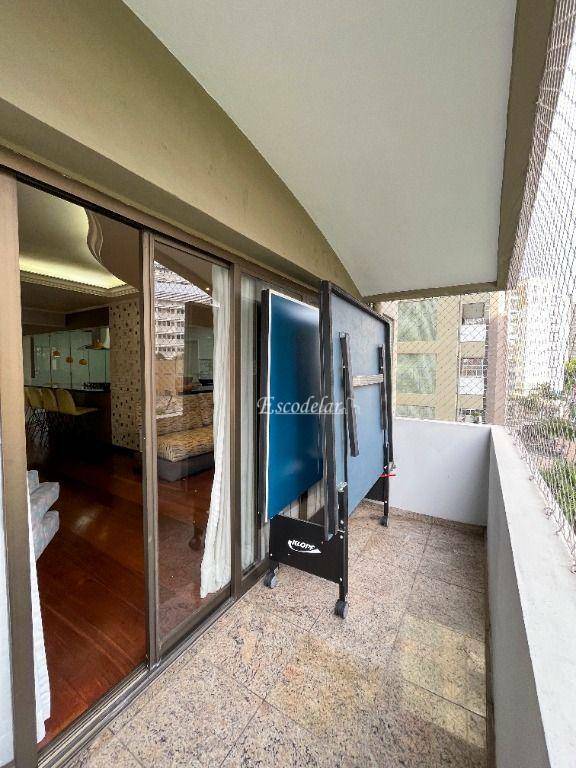 Apartamento à venda com 3 quartos, 200m² - Foto 12