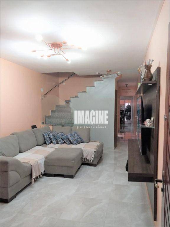 Sobrado à venda com 3 quartos, 150m² - Foto 1