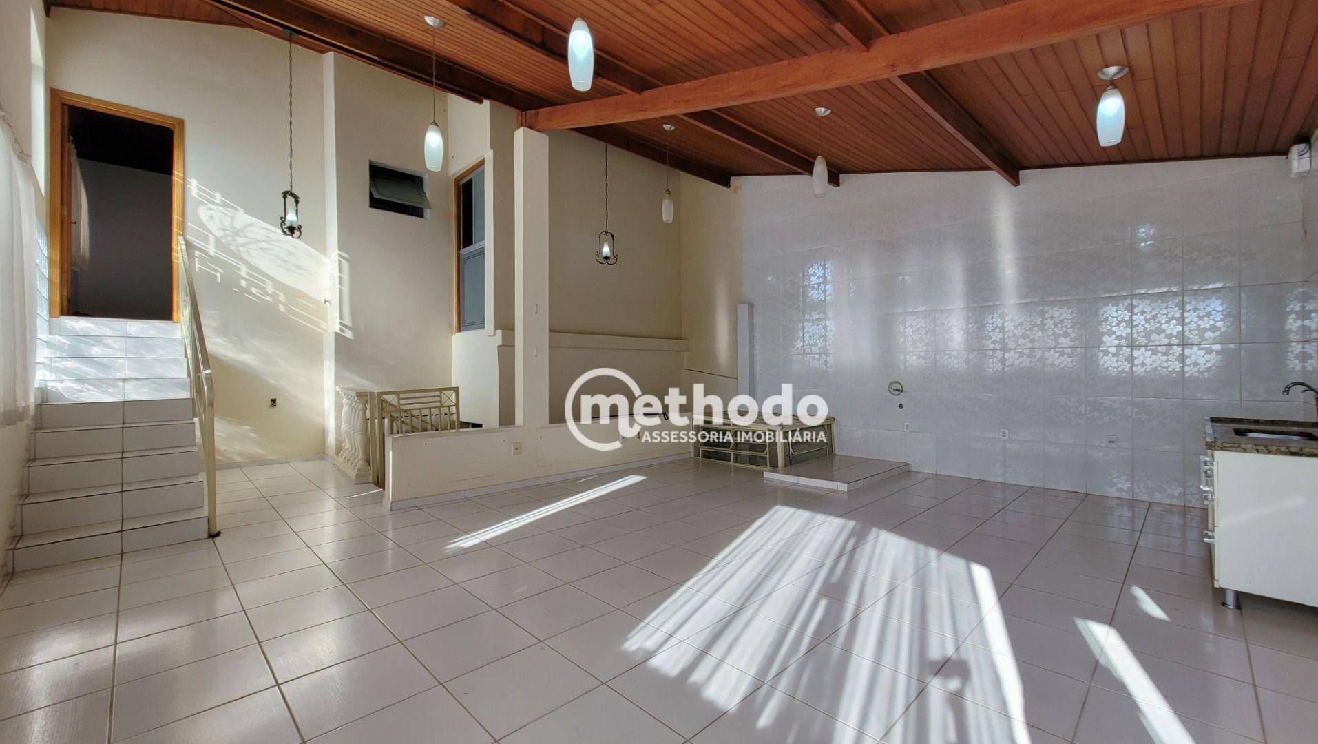 Casa à venda com 6 quartos, 250m² - Foto 20