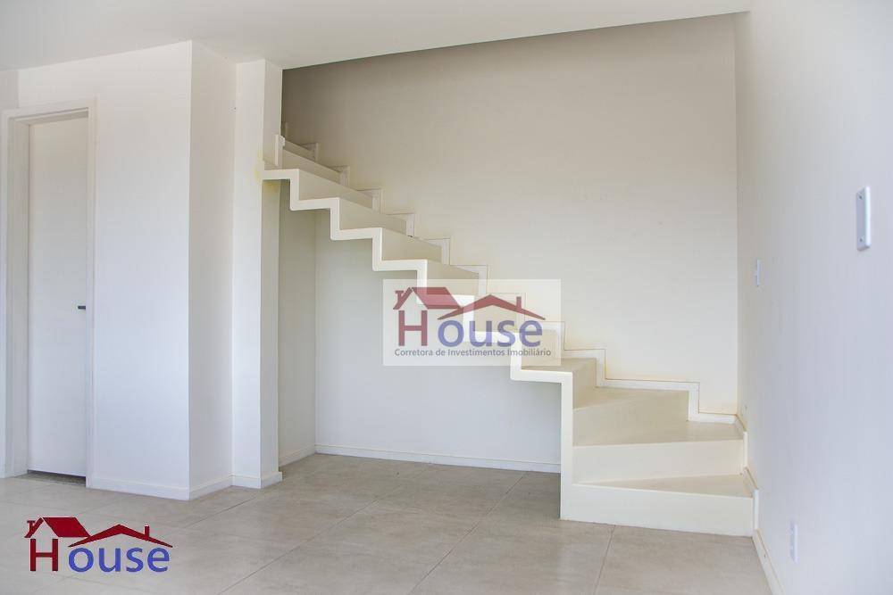 Casa à venda com 2 quartos, 58m² - Foto 12