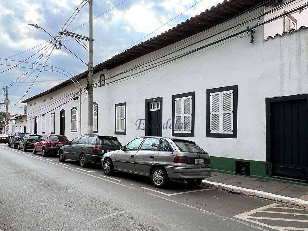 Casa à venda com 6 quartos, 1508m² - Foto 2