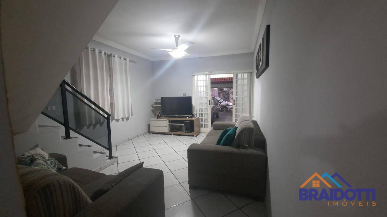 Casa à venda com 2 quartos, 184m² - Foto 2