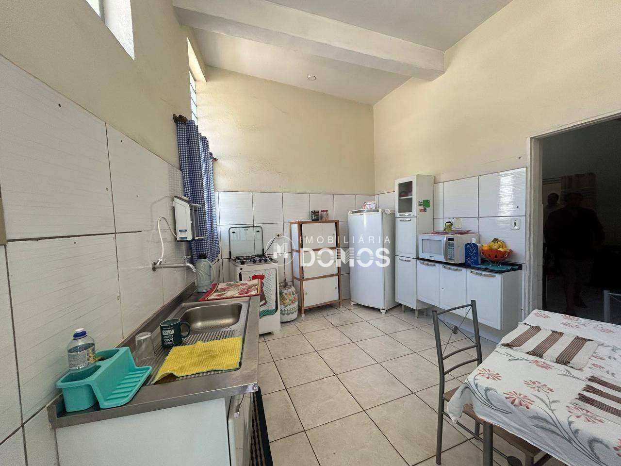 Casa à venda com 6 quartos, 230m² - Foto 28