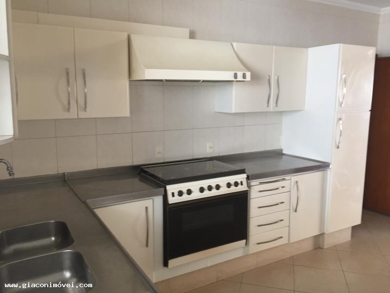 Apartamento à venda com 4 quartos, 204m² - Foto 13