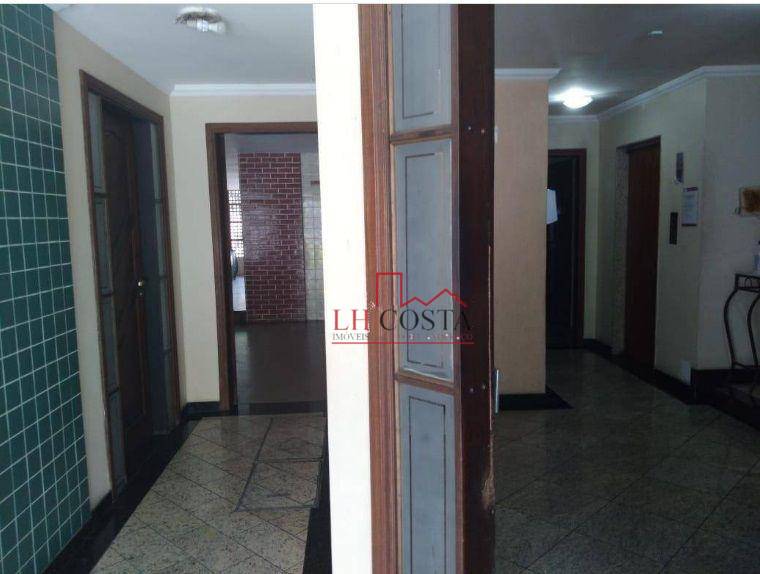 Apartamento à venda com 2 quartos, 70m² - Foto 12