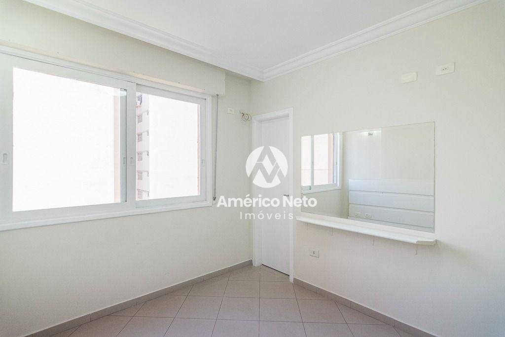 Apartamento para alugar com 4 quartos, 140m² - Foto 46