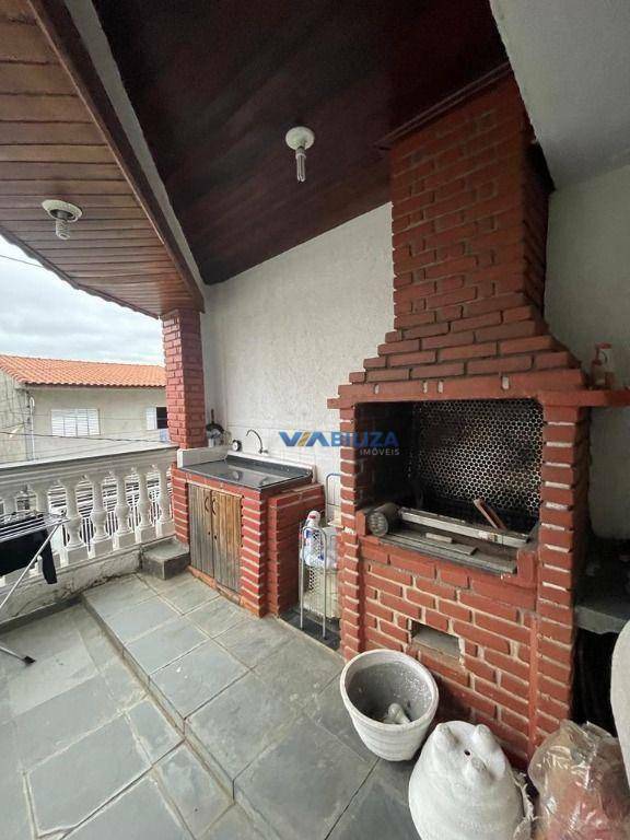 Sobrado à venda com 4 quartos, 200m² - Foto 9