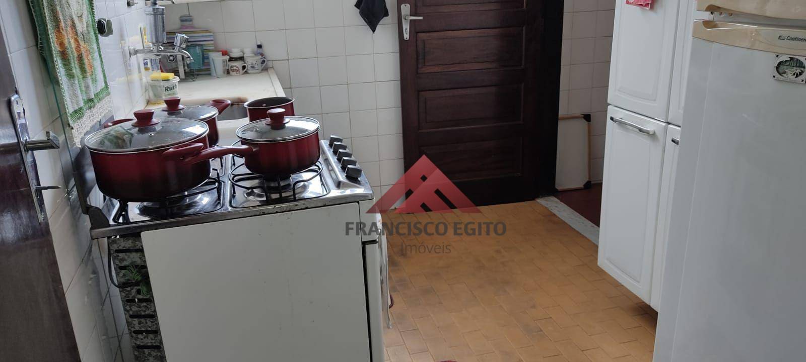 Casa à venda com 3 quartos, 90m² - Foto 10