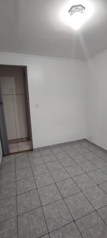 Apartamento à venda com 2 quartos, 56m² - Foto 18