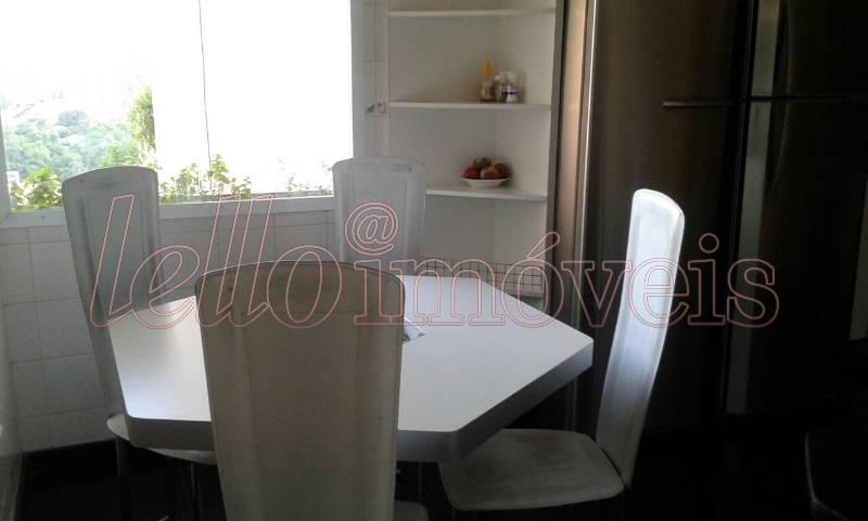 Apartamento à venda com 3 quartos, 240m² - Foto 2