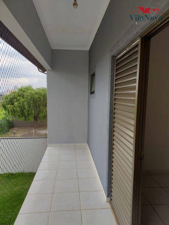 Casa à venda com 3 quartos, 213m² - Foto 3