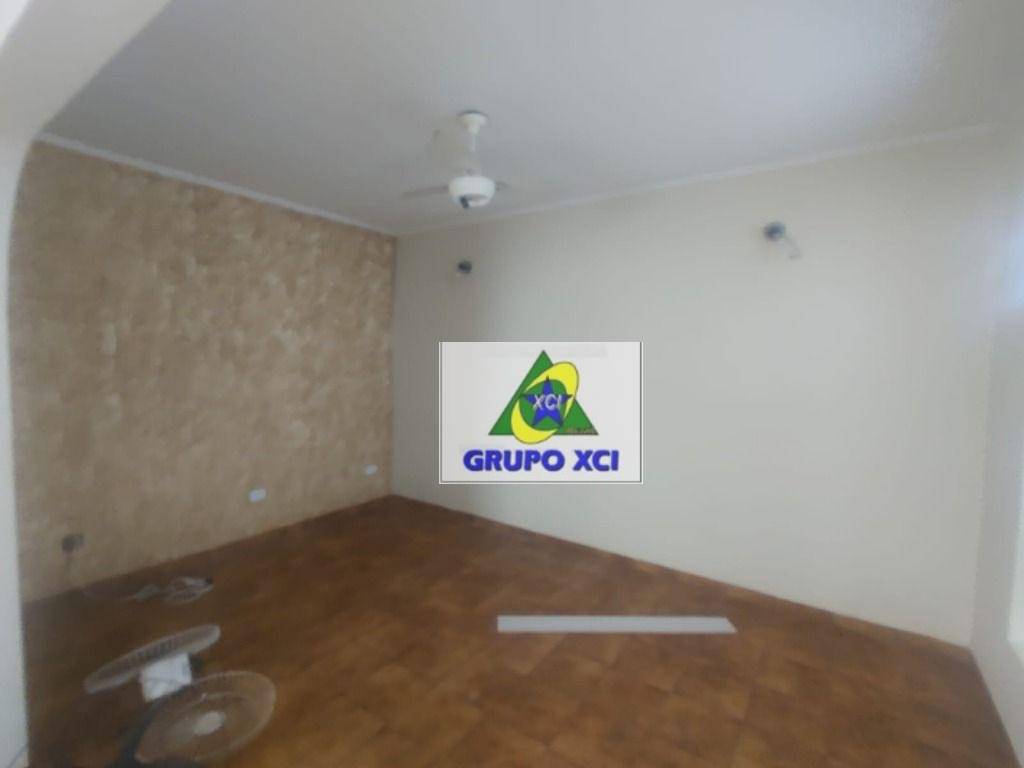 Casa à venda e aluguel com 3 quartos, 230m² - Foto 10