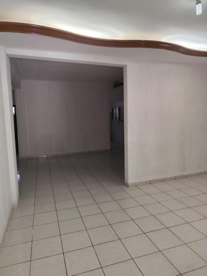 Casa para alugar com 3 quartos, 200m² - Foto 7