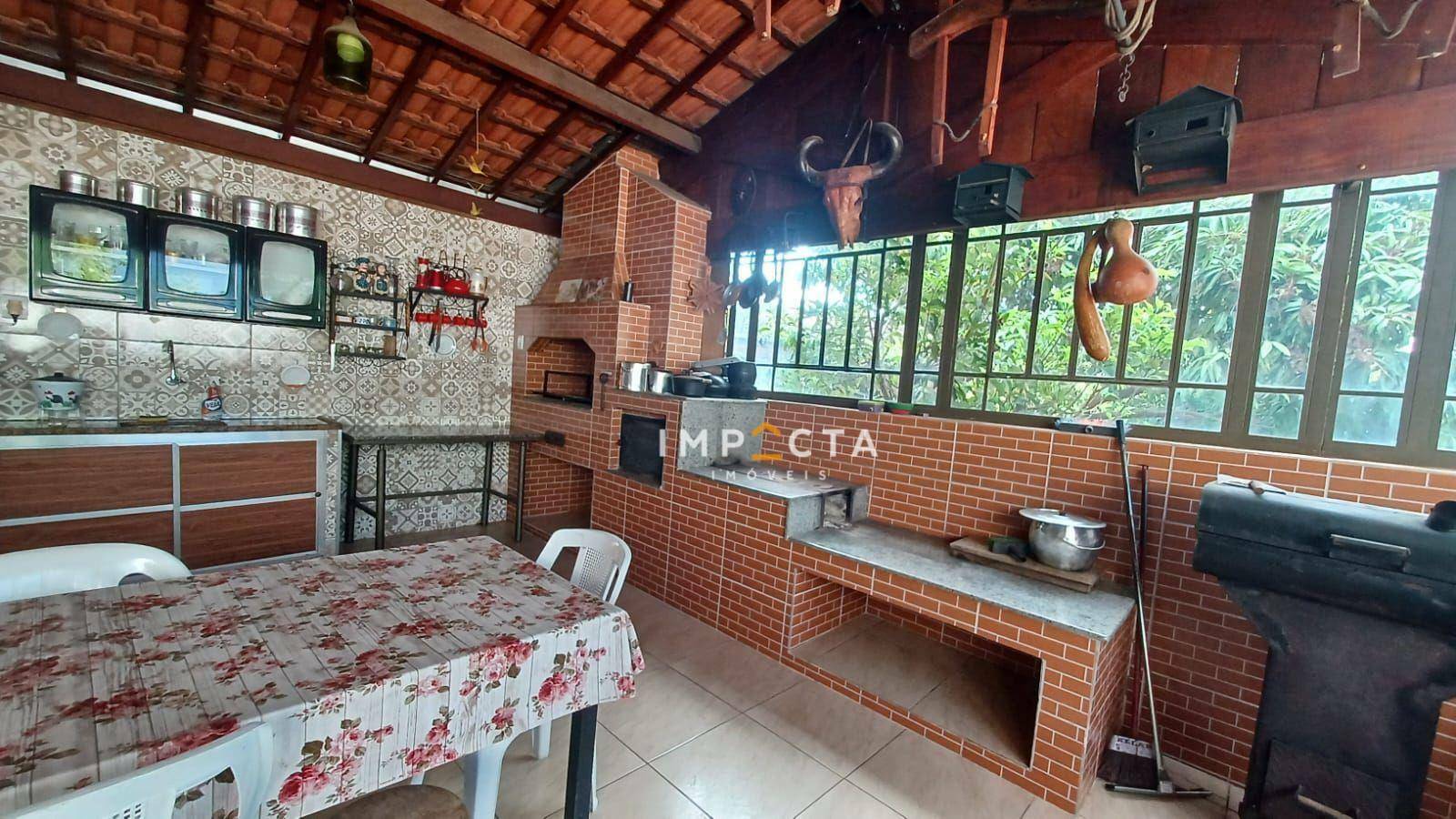 Casa à venda com 4 quartos, 320m² - Foto 13