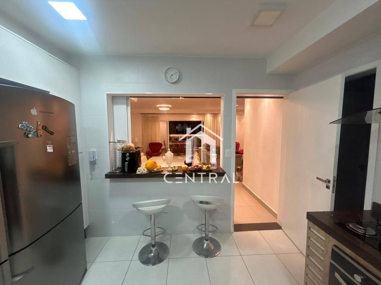 Apartamento à venda com 3 quartos, 140m² - Foto 10