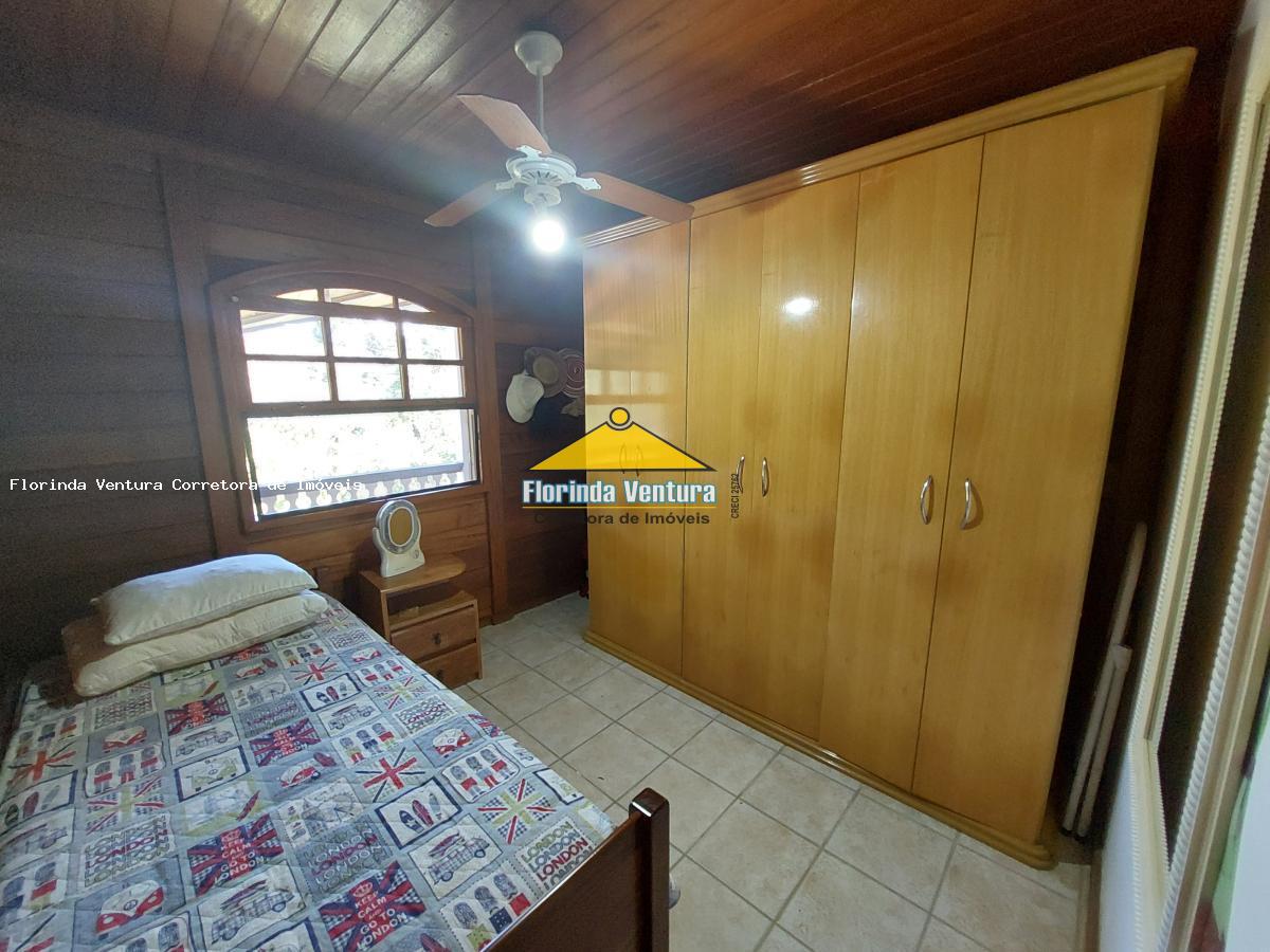 Casa de Condomínio à venda com 4 quartos, 240m² - Foto 24