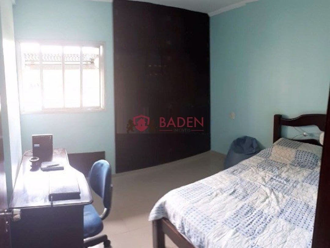 Apartamento à venda com 1 quarto, 70m² - Foto 2