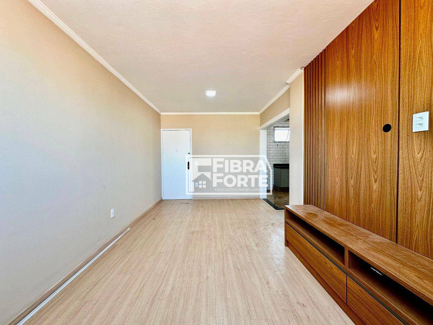 Apartamento à venda com 2 quartos, 78m² - Foto 4