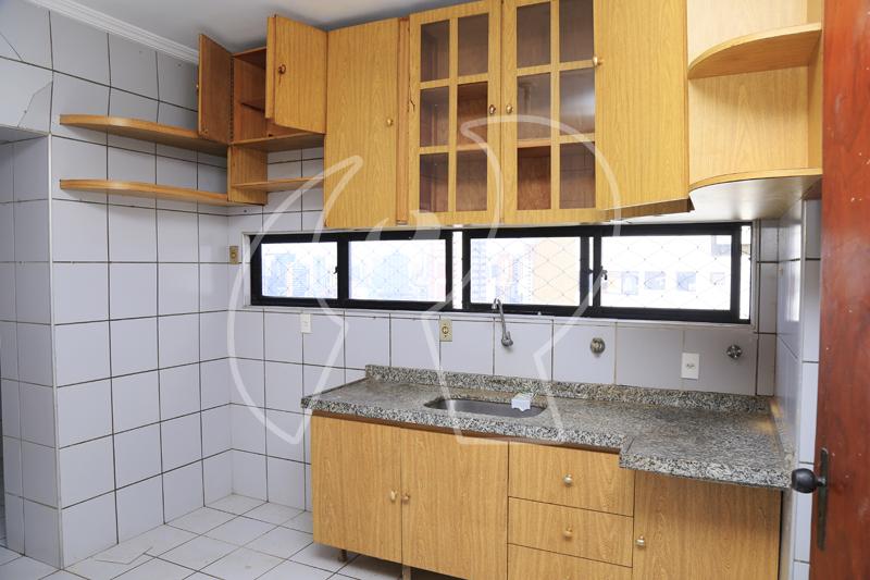 Apartamento à venda com 3 quartos, 174m² - Foto 17