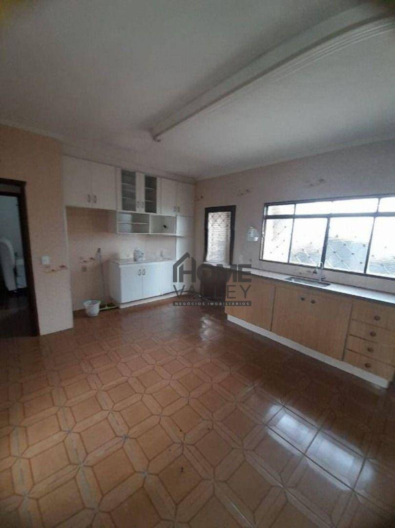 Casa à venda com 4 quartos, 151m² - Foto 24