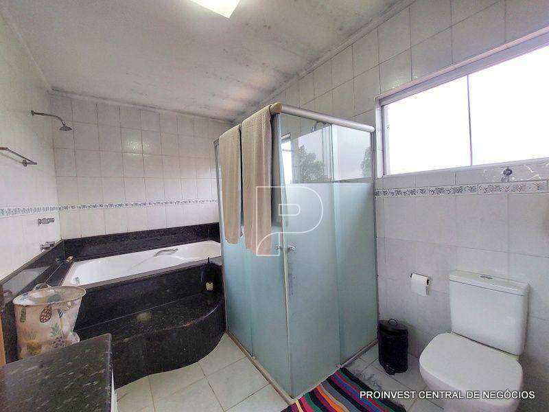 Casa de Condomínio à venda com 4 quartos, 660m² - Foto 59