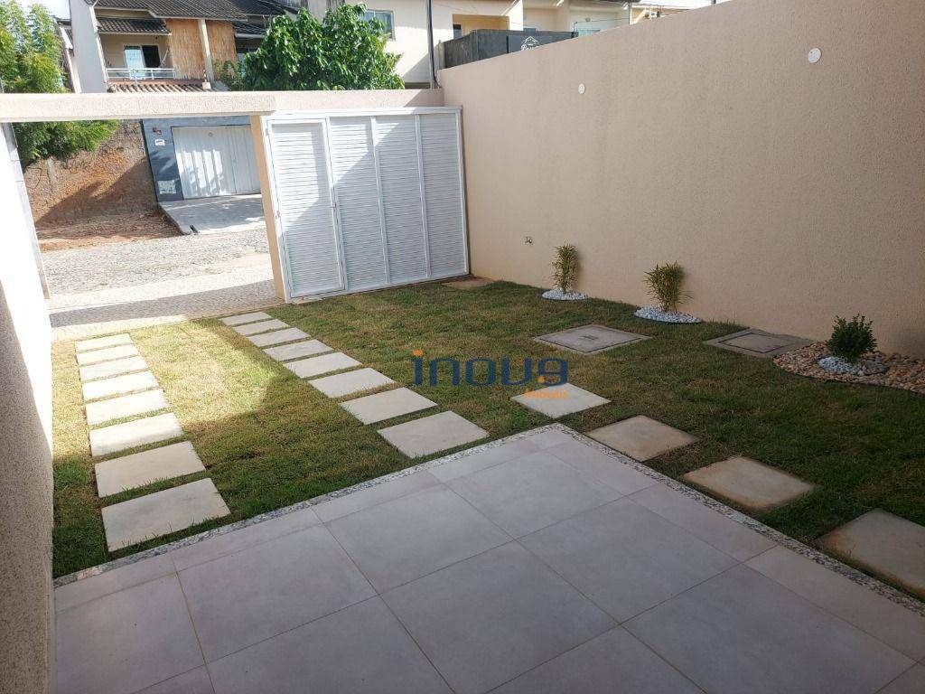 Casa à venda com 4 quartos, 131m² - Foto 3