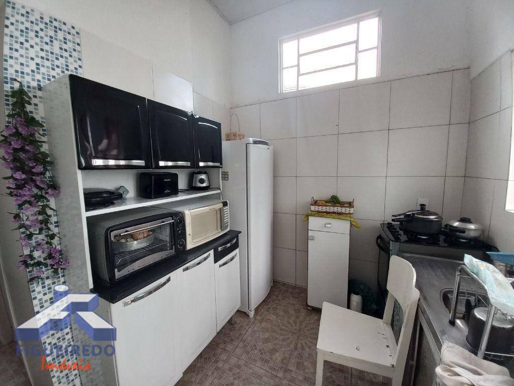 Casa à venda com 4 quartos, 104m² - Foto 12