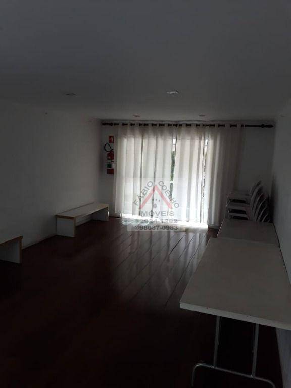 Apartamento à venda com 2 quartos, 75m² - Foto 4