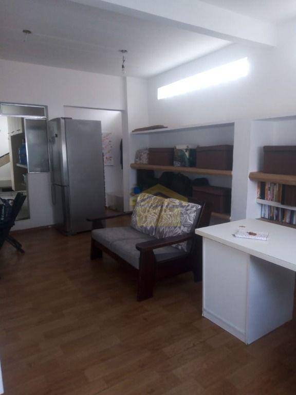 Casa à venda com 2 quartos, 80m² - Foto 3