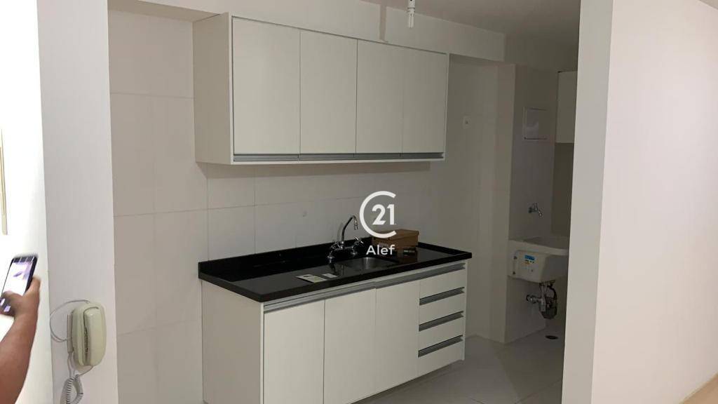 Apartamento para alugar com 2 quartos, 79m² - Foto 9