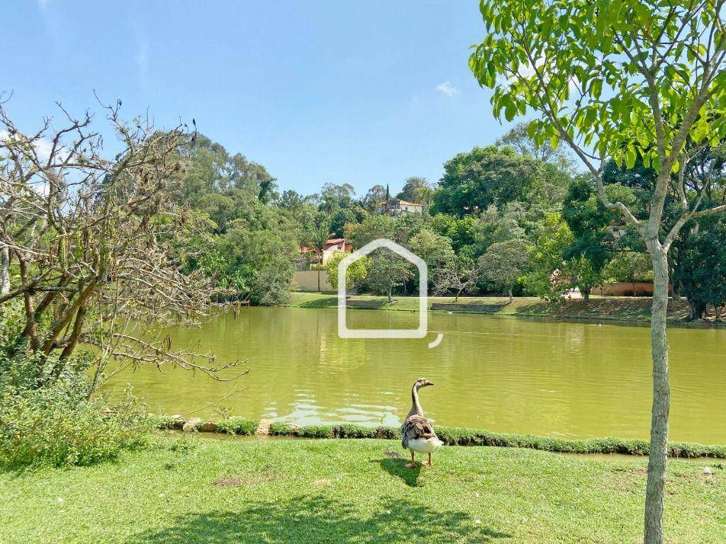Casa de Condomínio para alugar com 3 quartos, 300m² - Foto 11