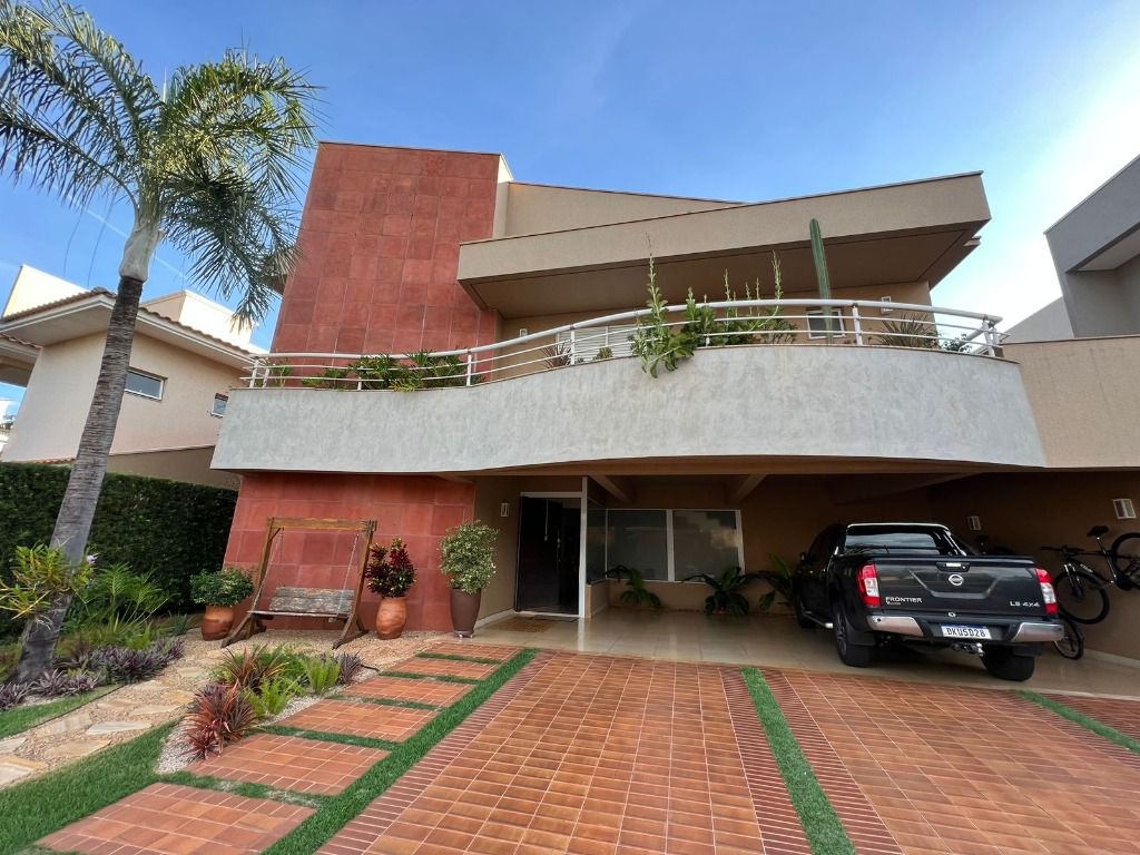 Casa de Condomínio à venda com 4 quartos, 456m² - Foto 1