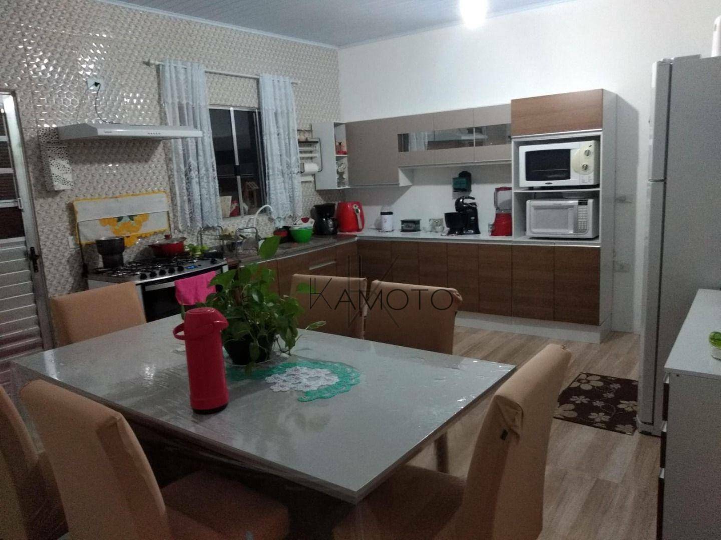 Casa à venda com 5 quartos, 211m² - Foto 2