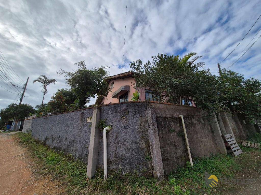 Casa à venda com 3 quartos, 162m² - Foto 3