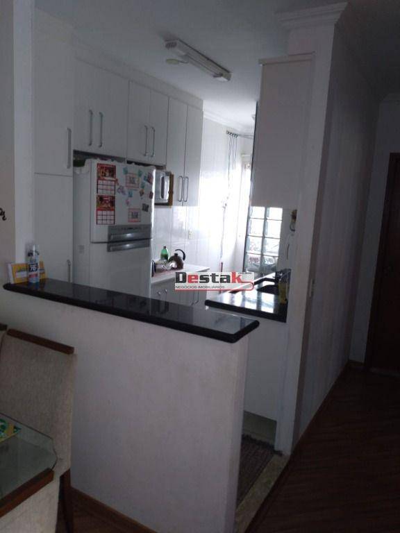 Apartamento à venda com 2 quartos, 50m² - Foto 2