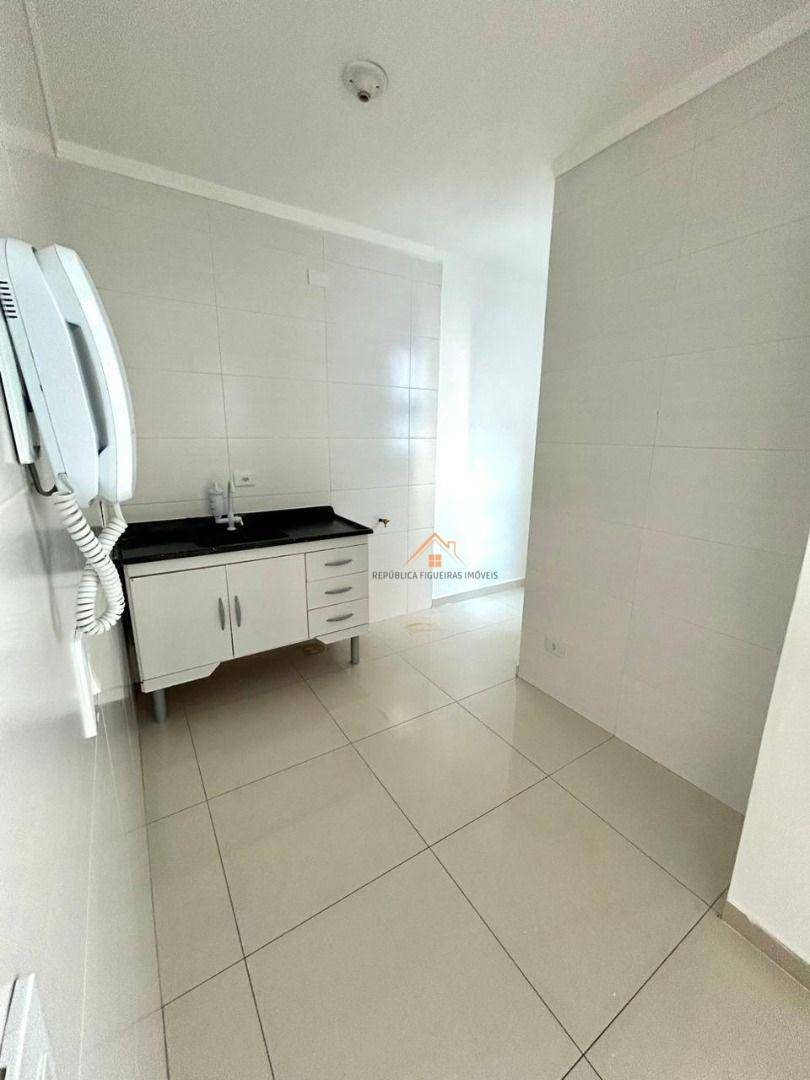 Cobertura à venda com 2 quartos, 80m² - Foto 4