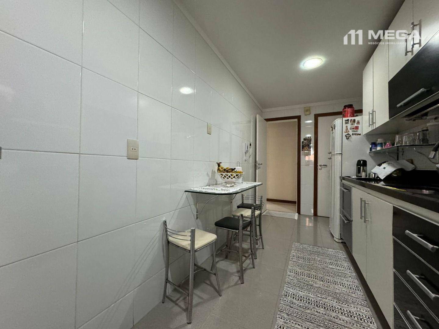 Apartamento à venda com 3 quartos, 130m² - Foto 29