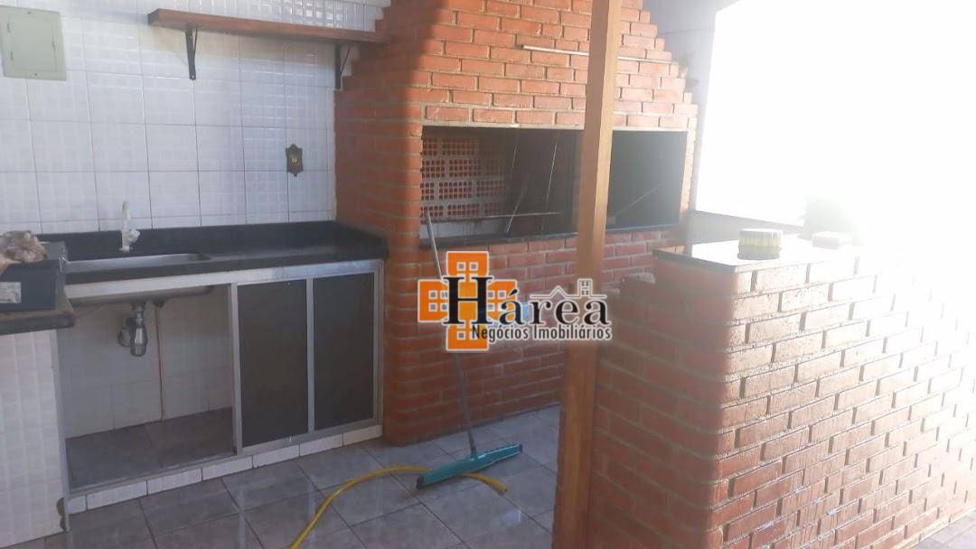 Casa à venda com 3 quartos, 243m² - Foto 22