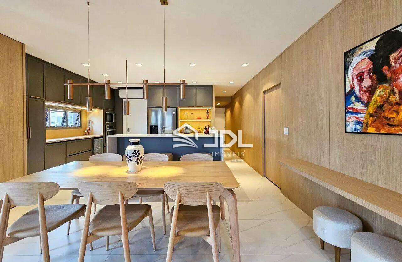 Apartamento à venda com 3 quartos, 137m² - Foto 4