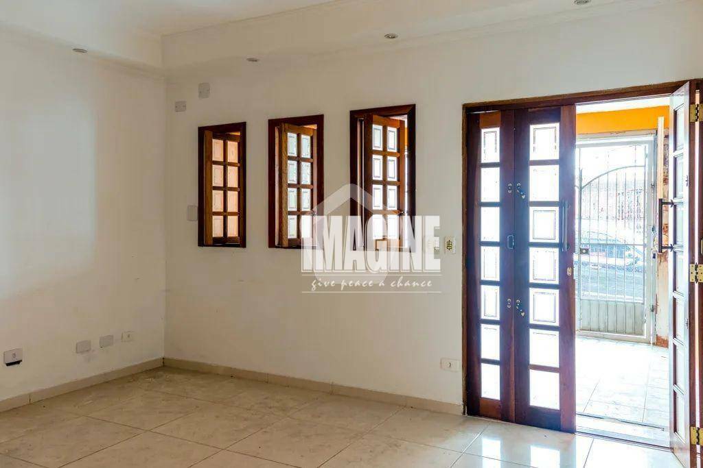 Sobrado à venda com 1 quarto, 112m² - Foto 2