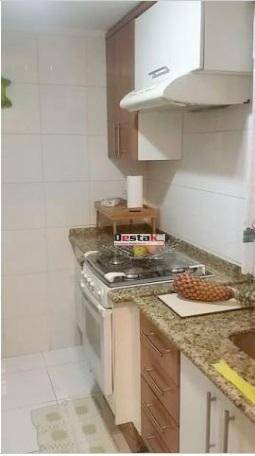 Apartamento à venda com 2 quartos, 60m² - Foto 1