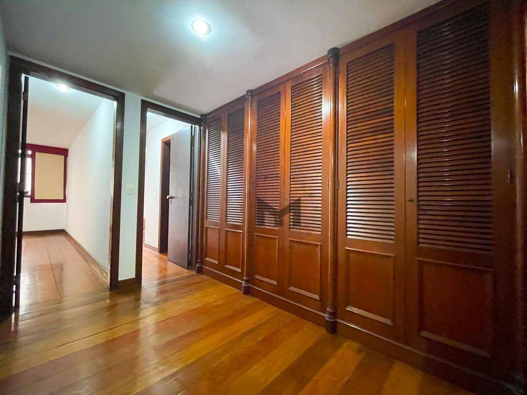 Apartamento à venda com 4 quartos, 480m² - Foto 9