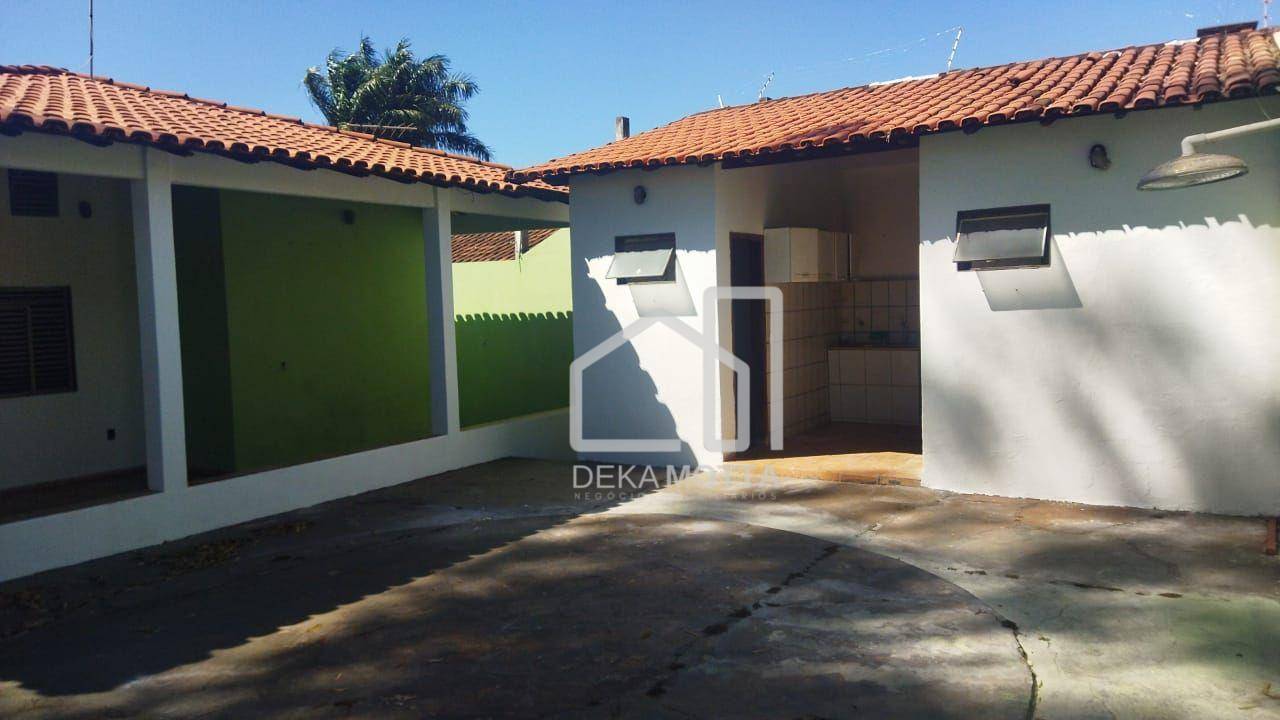 Casa à venda com 4 quartos, 396M2 - Foto 1