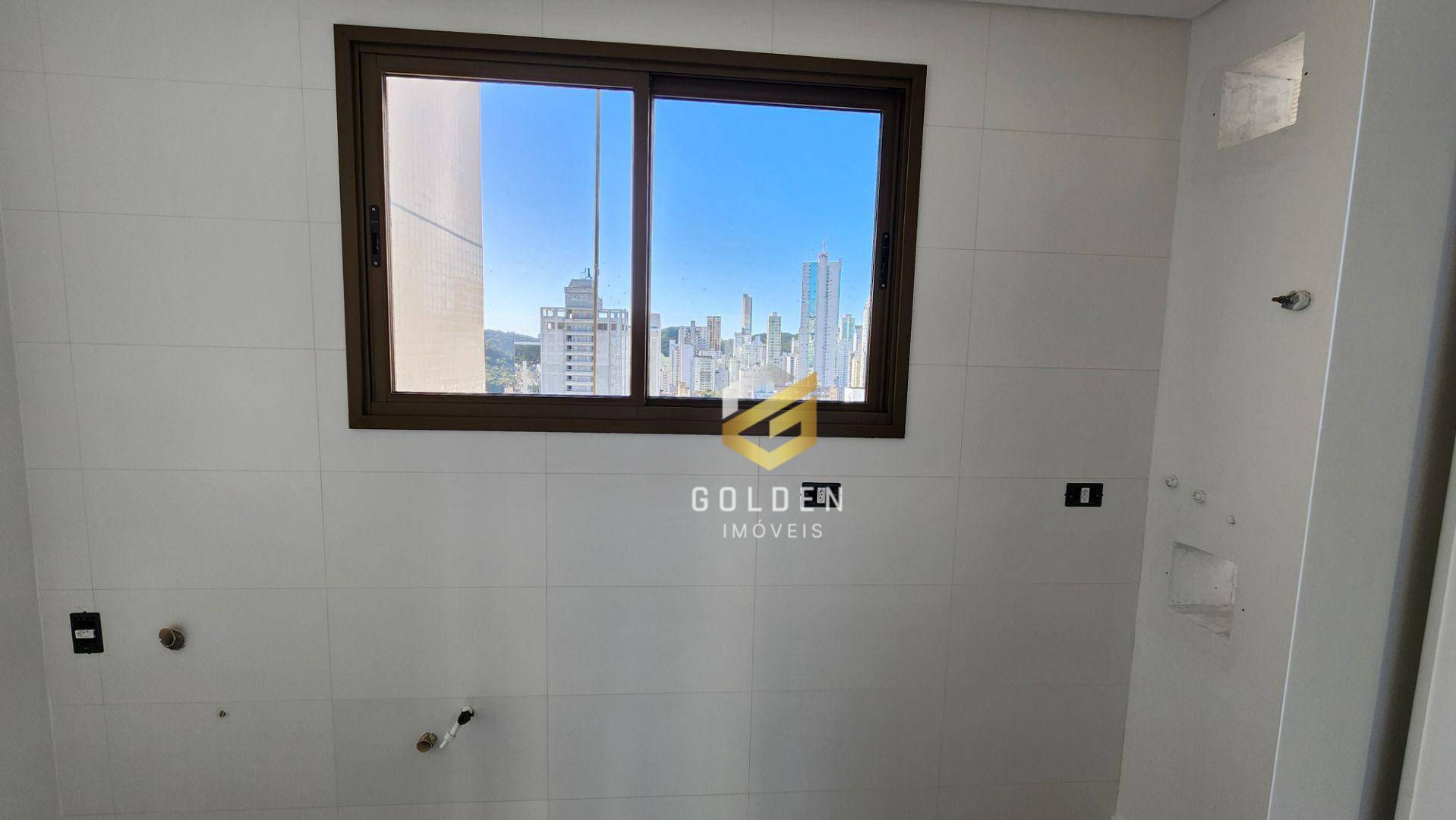 Apartamento à venda com 4 quartos, 138m² - Foto 14