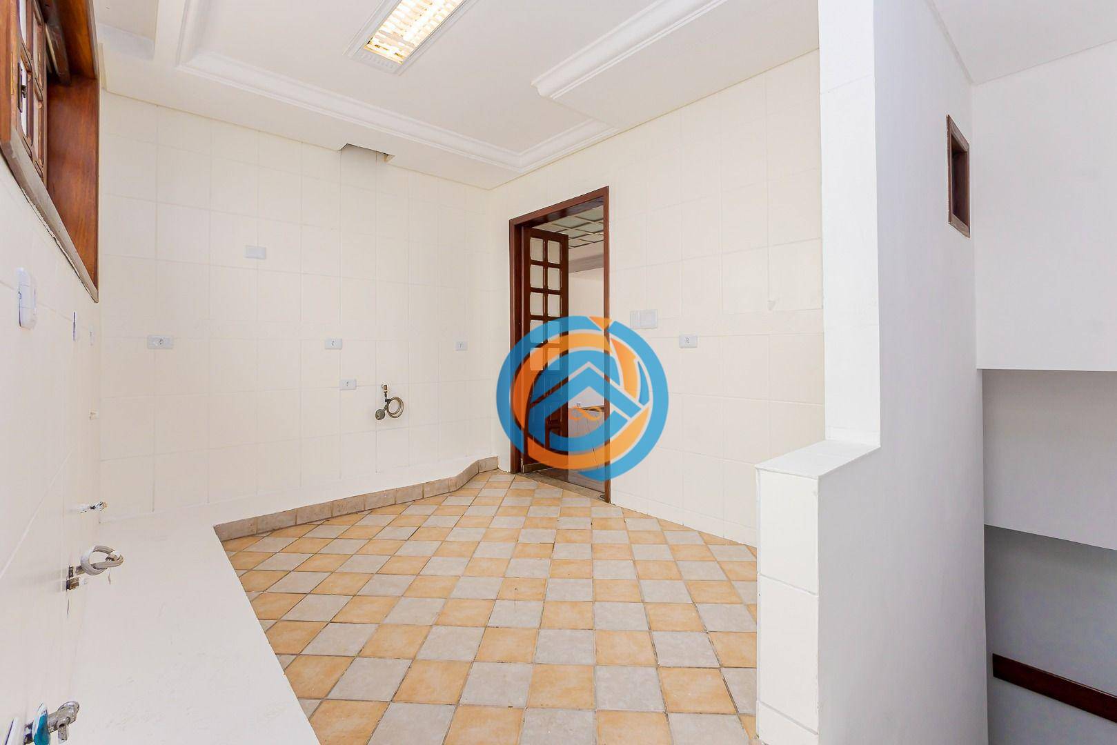 Casa à venda com 6 quartos, 380m² - Foto 35