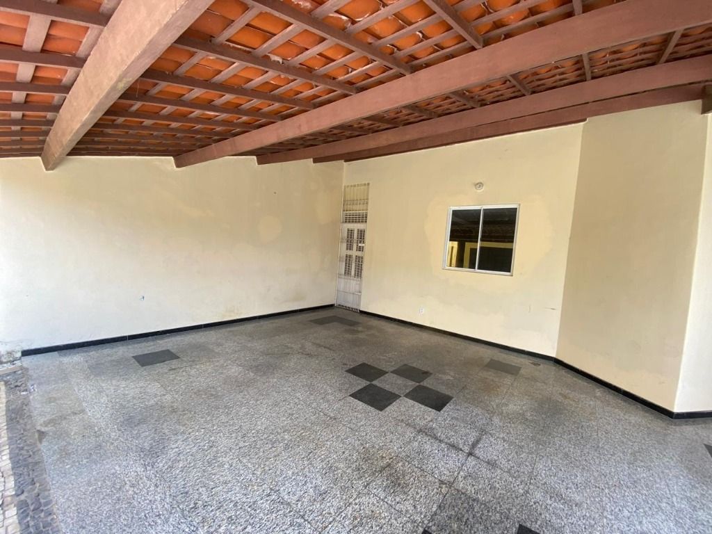 Casa para alugar com 4 quartos, 230m² - Foto 3